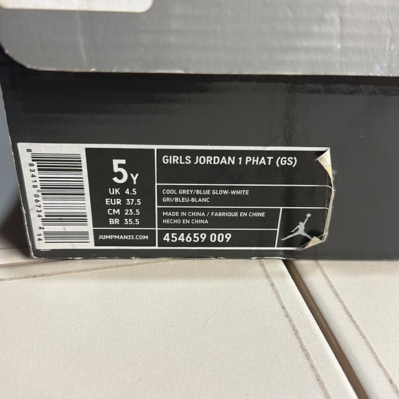 Girls Jordan 1phat - Picture 5 of 5
